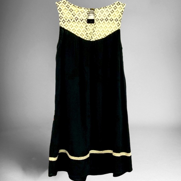 Rewind dress - Picture 2 of 8